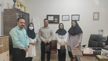 تقدیر از کارکنان نمونه تیرماه در بیمارستان زرقان
